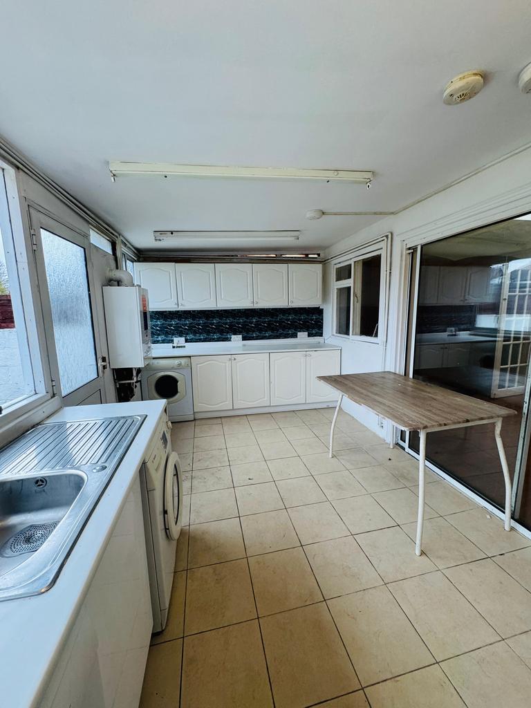 House in Harrow - View 5