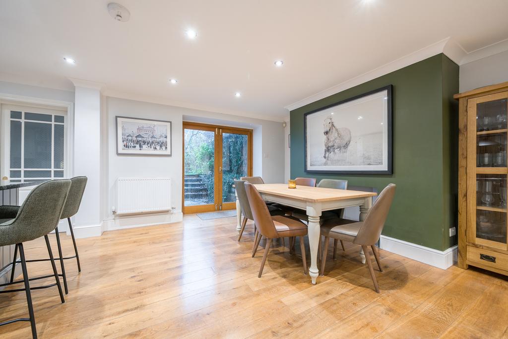 Kitchen / Breakfast Room