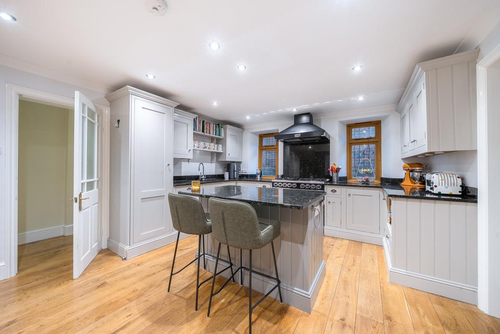 Kitchen / Breakfast Room