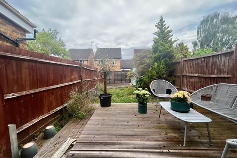 2 bedroom house to rent, Wilson Close, Bishop's Stortford