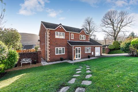 undefined, Bronheulwen, Porth CF39