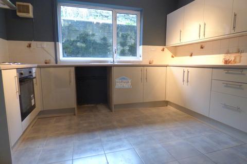3 bedroom terraced house to rent, Vale View Terrace, Nantymoel, Bridgend. CF32 7PB