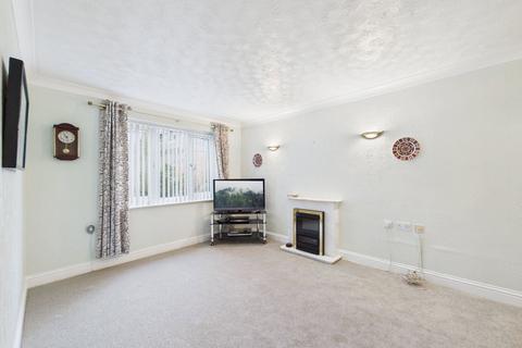 2 bedroom apartment for sale, Black Moss Lane, Hillside Court Black Moss Lane, L39