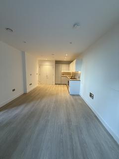 2 bedroom flat to rent, Ashley Road, London N17