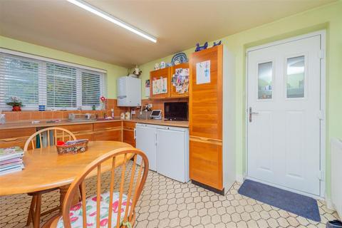 4 bedroom detached house for sale, Hillside Drive, Shrewsbury