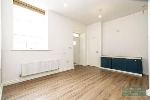 2 bedroom end of terrace house for sale, Bobbin Row, Leeds, LS12