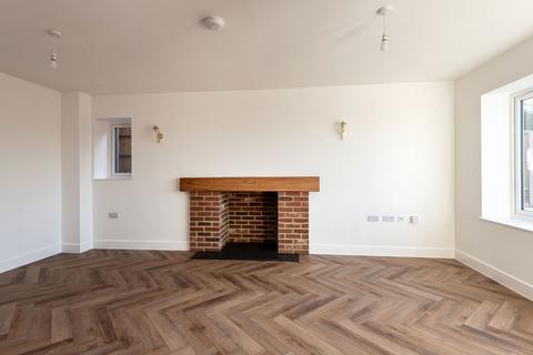4 bedroom detached house for sale, Clovelly Drive, Minster-On-Sea ME12