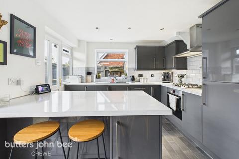 3 bedroom semi-detached house for sale, Langdale Road, Crewe