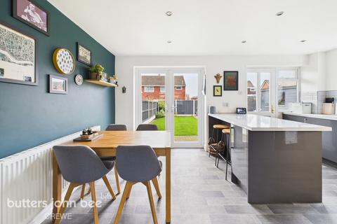 3 bedroom semi-detached house for sale, Langdale Road, Crewe