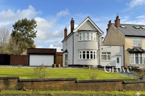 3 bedroom detached house for sale, Bromsgrove Road, Hunnington, Halesowen
