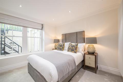 1 bedroom apartment to rent, Kensington Gardens Square, Bayswater W2