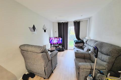 undefined, Haltside, Hatfield AL10