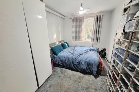 undefined, Haltside, Hatfield AL10