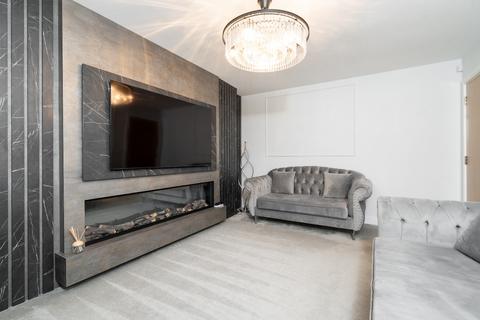 4 bedroom detached house for sale, Hewlett Way, Westhoughton, Bolton, Lancashire, BL5