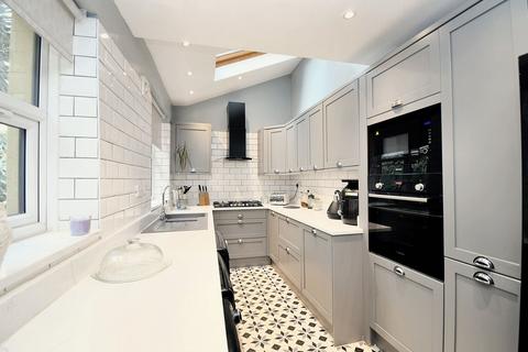 Alma Street, Eccles, M30