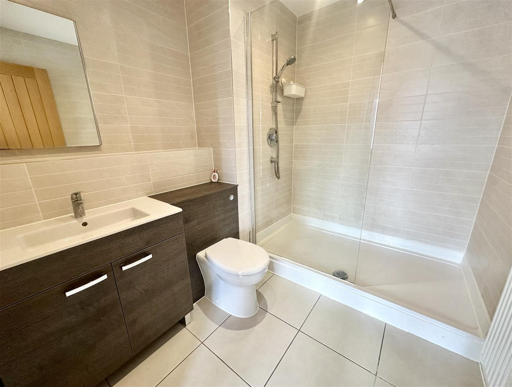Ensuite.jpeg