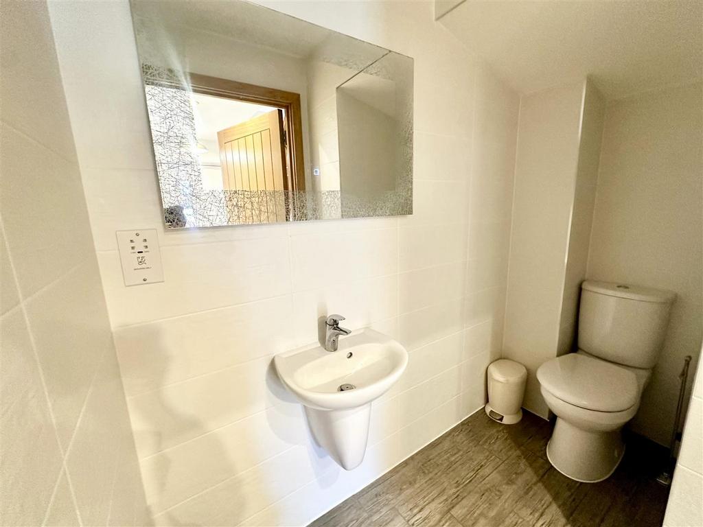 Wc.jpeg