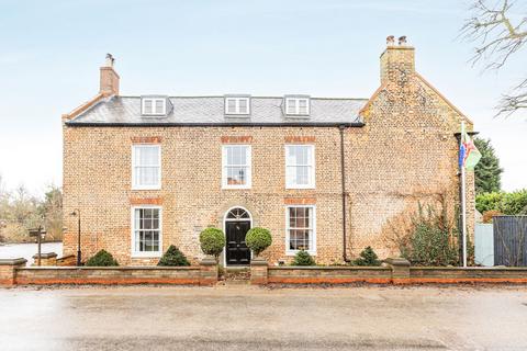 undefined, Stunning Long Sutton Home with Indoor Pool, Gym, Games Room, Annexe, and Landscaped Gardens