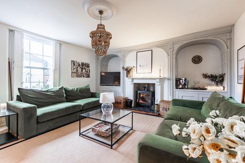 undefined, Stunning Long Sutton Home with Indoor Pool, Gym, Games Room, Annexe, and Landscaped Gardens