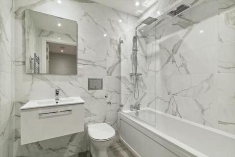 2 bedroom flat for sale, Battersea High Street, London SW11
