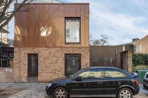 2 bedroom flat for sale, Battersea High Street, London SW11