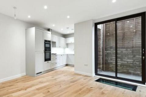 2 bedroom flat for sale, Battersea High Street, London SW11