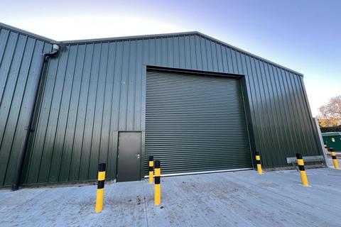 Warehouse to rent - Fobbing