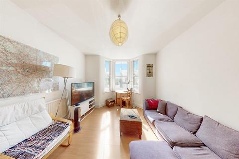 2 bedroom apartment to rent, Belton Road, Dollis Hill, NW2