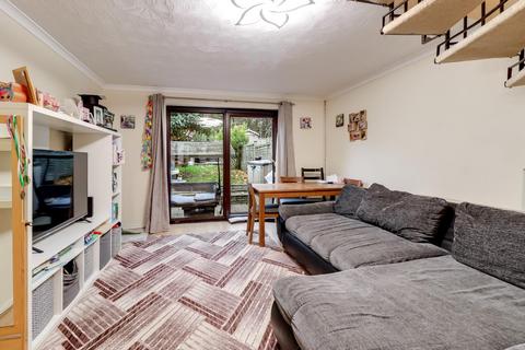 undefined, Swallowtail Close, Cheltenham