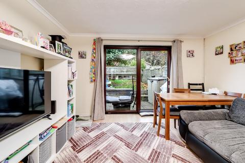 undefined, Swallowtail Close, Cheltenham
