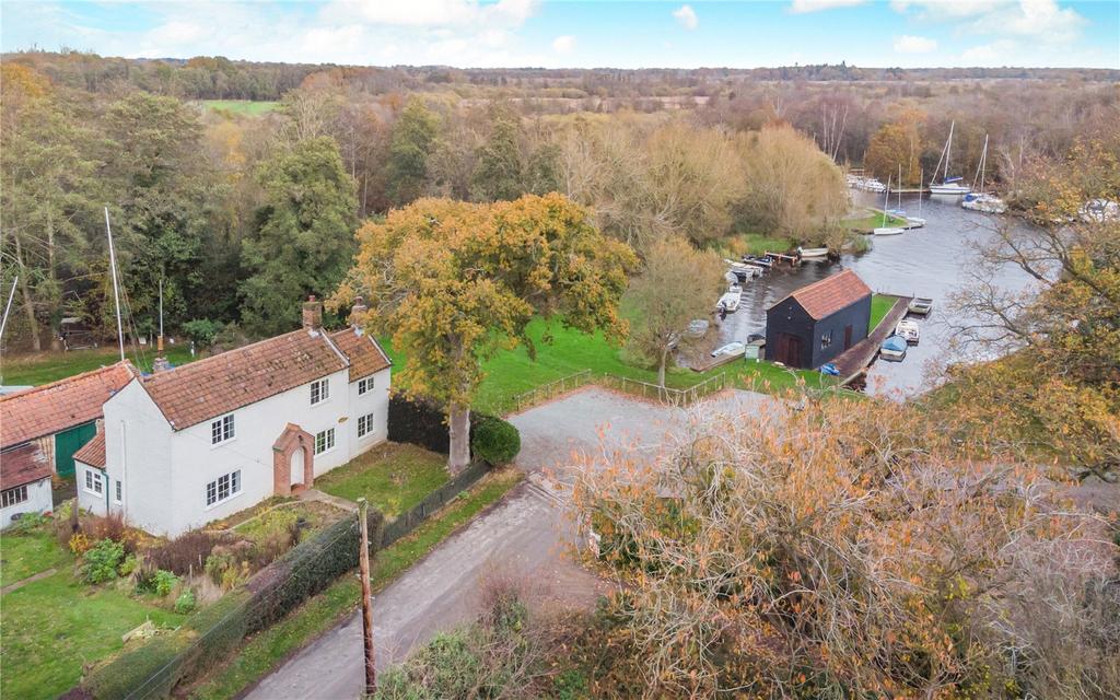 Staithe House