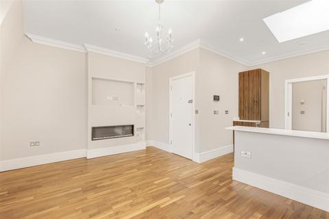 Upper Richmond Road West, East Sheen, London