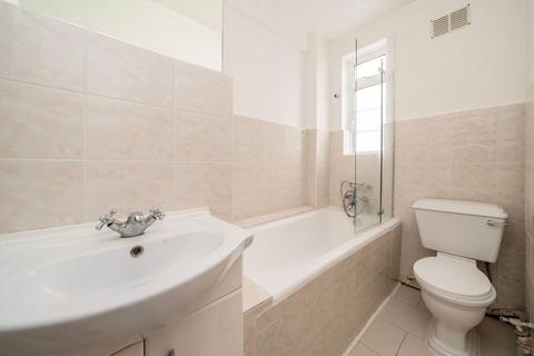 1 bedroom flat to rent, Hammersmith Road, London W6