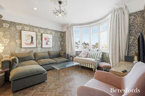 undefined, Lenmore Avenue, Grays, RM17