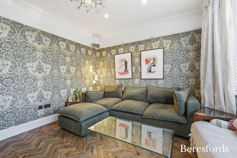undefined, Lenmore Avenue, Grays, RM17
