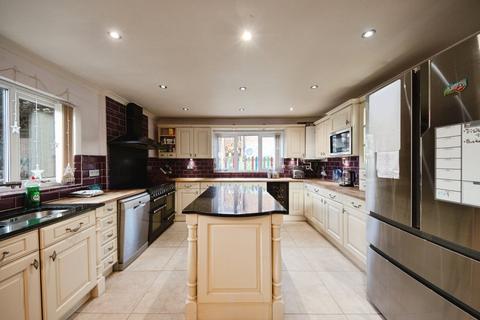 5 bedroom detached house for sale, Christopher Road, Halesowen B62