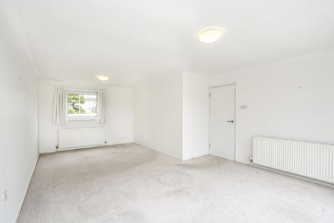 2 bedroom flat to rent, Stourbanks, Conifer Close, Christchurch, BH23