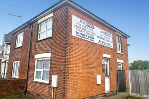 3 bedroom semi-detached house to rent, BITTERNE, SO18