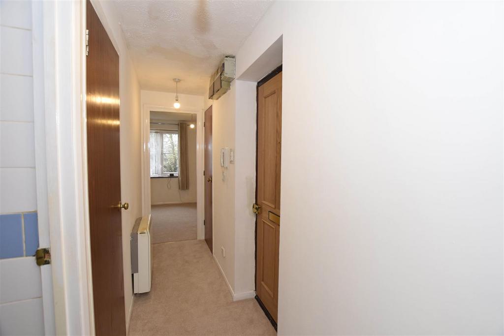 Entrance hall.jpg