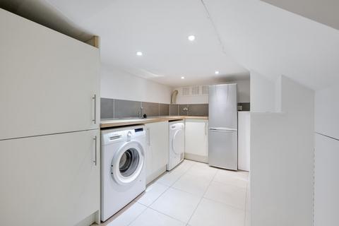 2 bedroom flat to rent, Dennington Park Road, West Hampstead, NW6