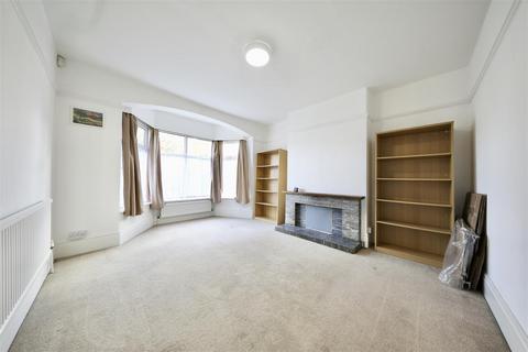 4 bedroom semi-detached house for sale, Fairfax Avenue, Hull