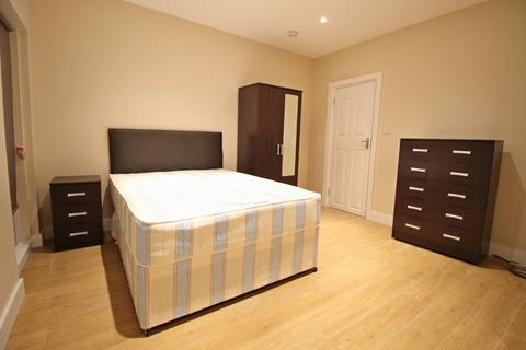 undefined, Lampton Road, Hounslow, Middlesex, TW3