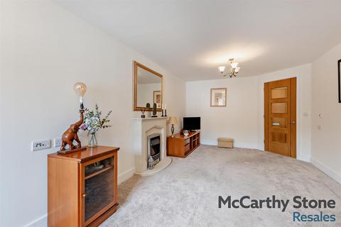2 bedroom apartment for sale, Thwaytes Court, Minster Drive, Herne Bay, Kent, CT6 8BF
