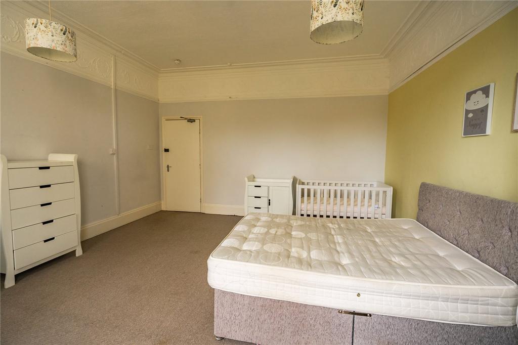 Bedroom 2 (2)