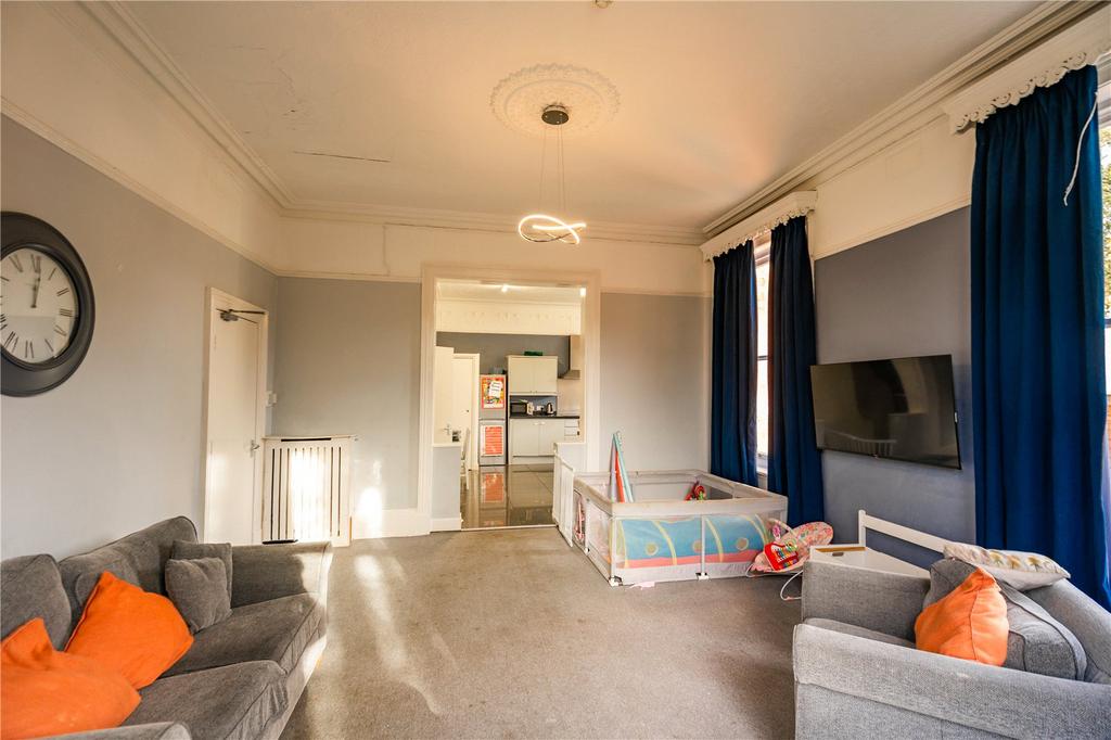 Living Room (2)
