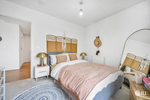 2 bedroom apartment for sale, Mary Neuner Rd London N8