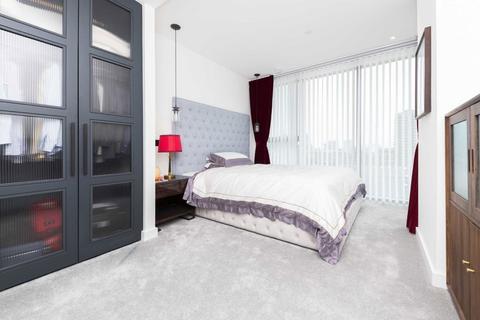 2 bedroom flat to rent, Merino Gardens, London E1W