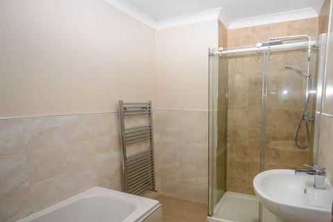 2 bedroom flat to rent, Richmond Road, South Shields