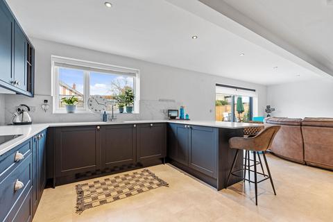 2 bedroom bungalow for sale, Weston Lane, Bulkington, Bedworth