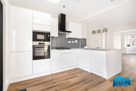 4 bedroom semi-detached house to rent, Hyde Park Avenue, London, N21